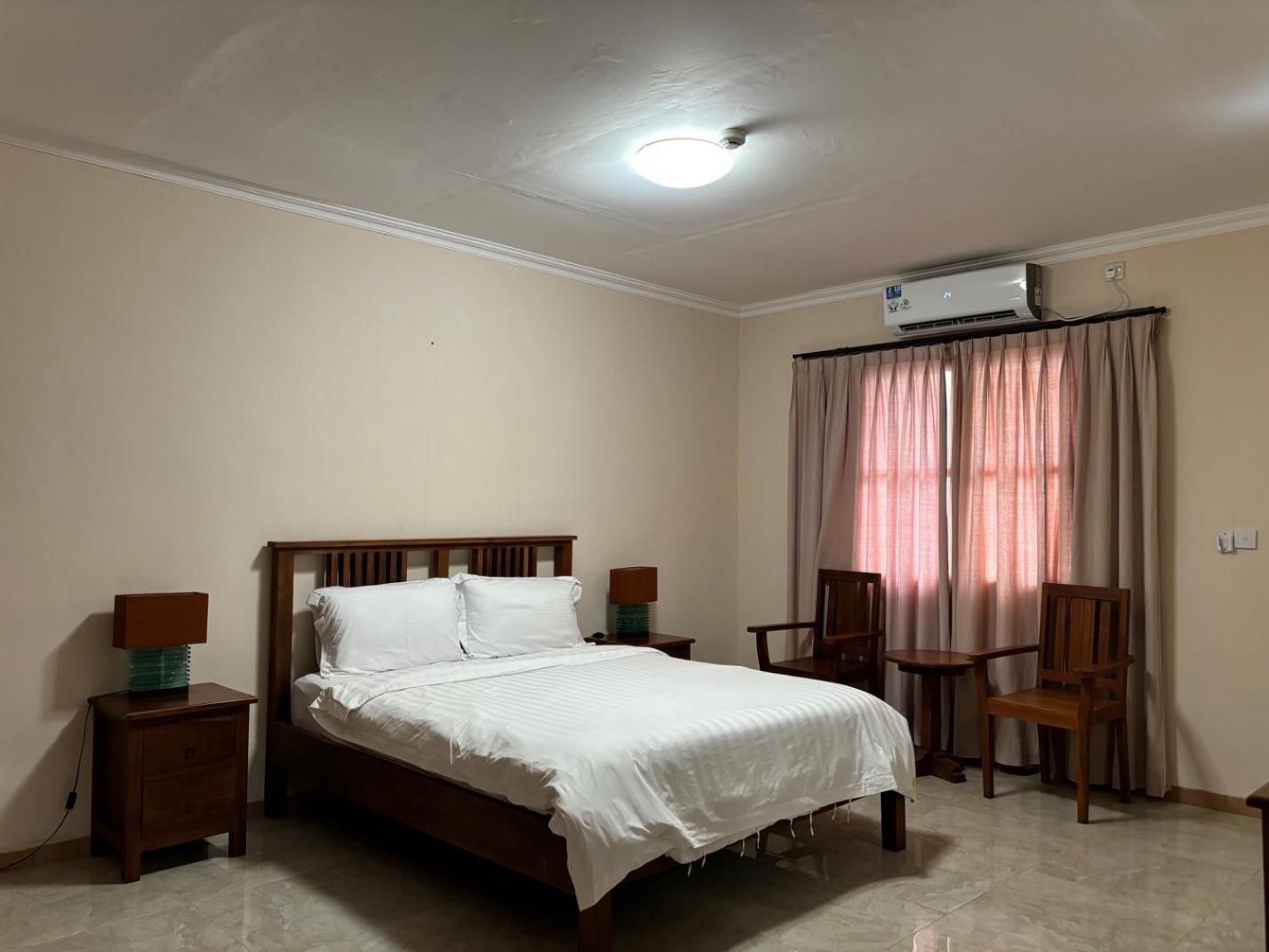 Palm Malinamoc Hotel Dili Exterior photo